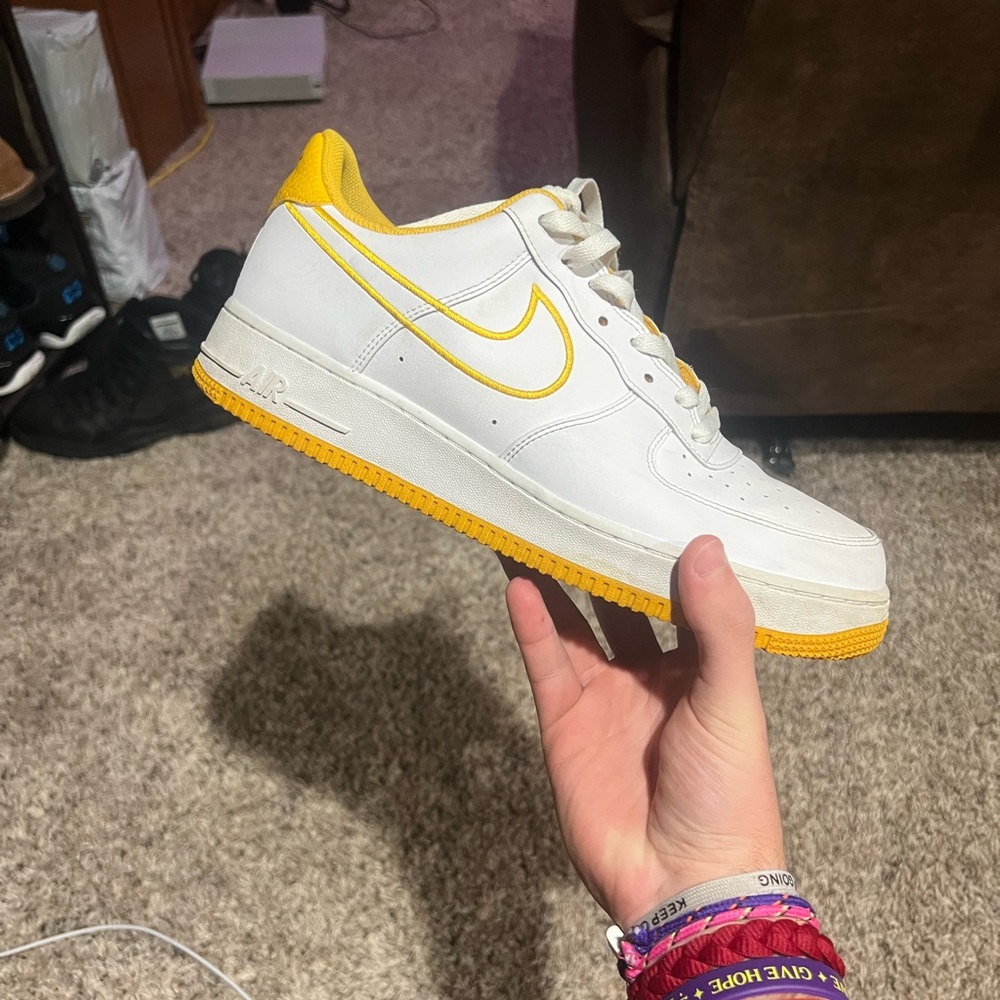 COPY - Nike Air Force 1 Low
White Yellow Ochre